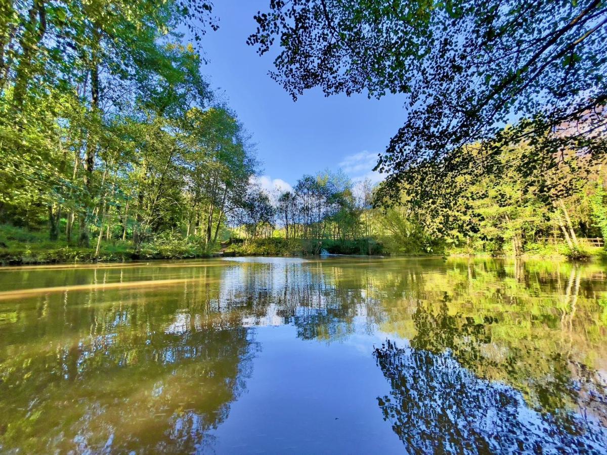 Conkers Lodge For 6 With Hot Tub & Secluded Decking - Spa Resort In Devon Chudleigh Bagian luar foto